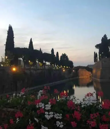 Con Piscina A 5 Minuti Dal Centro Peschiera del Garda