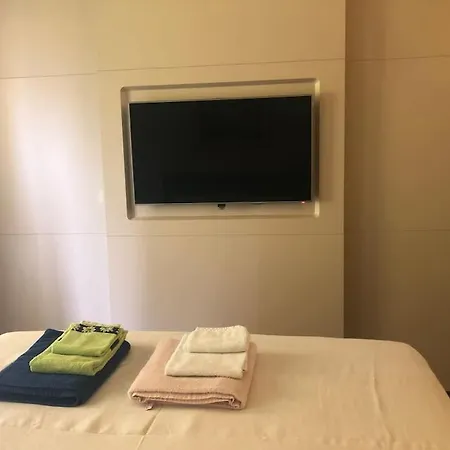 Con Piscina A 5 Minuti Dal Centro Appartement Peschiera del Garda