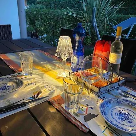 Con Piscina A 5 Minuti Dal Centro Appartement Peschiera del Garda