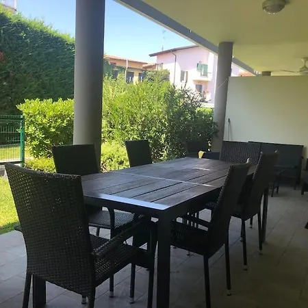 Con Piscina A 5 Minuti Dal Centro Appartement Peschiera del Garda